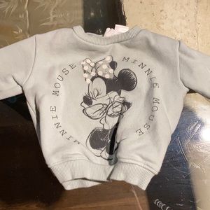 Baby pullover sweater